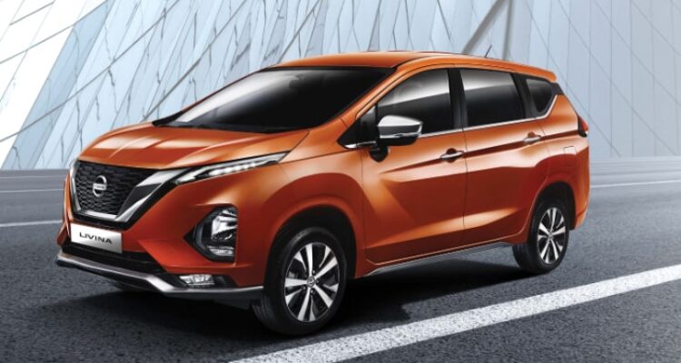 Mobil Nissan Livina